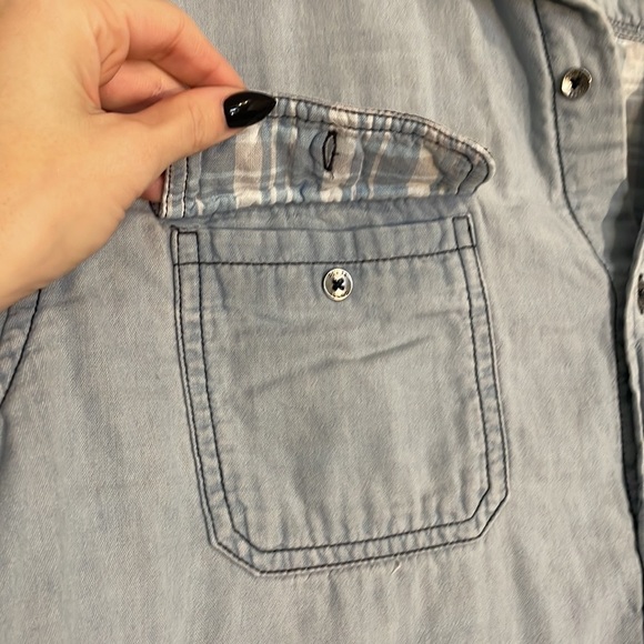 Guess Regular Fit Denim Style Button Down Shirt - Picture 4 of 7